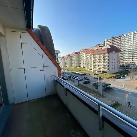 In With Balcony 니우포르트